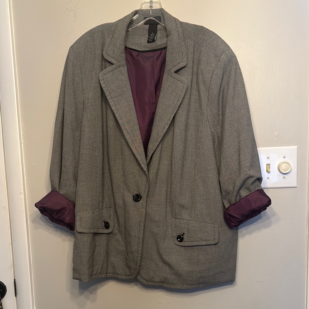 Maggie Barnes Black and White Blazer with Purple Lining